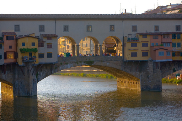 Ponte Vecchio center